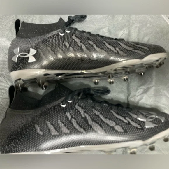 Under Armour Spotlight Threshold Men’s Football Cleats Under Armour Spotlight Threshold Men main image 3